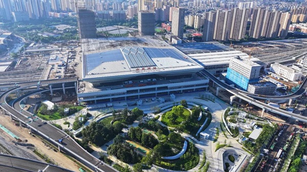 钱程速配 上半年全国铁路完成固定资产投资3559亿元