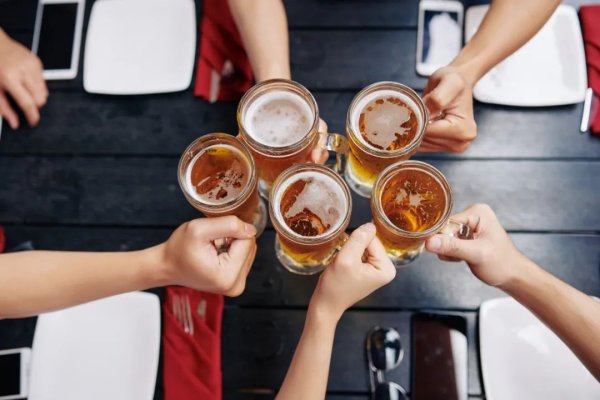 点金股 卖啤酒赚钱吗？燕京啤酒半年赚超去年全年，精酿赛道迎跨界玩家